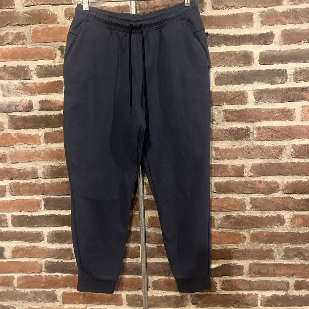 Fabletics Men's blue Jogger Sweatpants